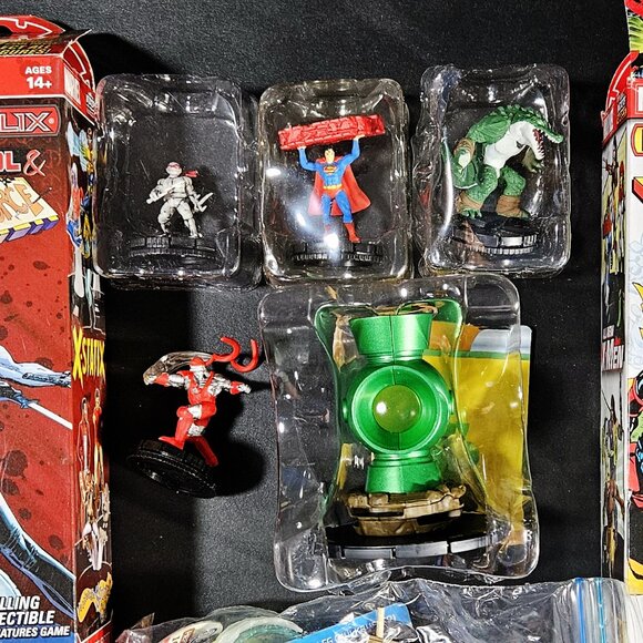 HeroClix 170 figure Lot w/Cards, Maps and more - Picture 8 of 11